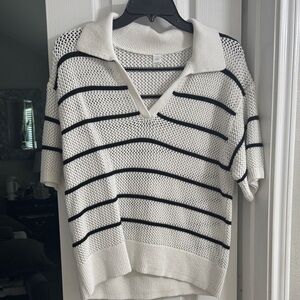 Old Navy White and Black Knit Sweater